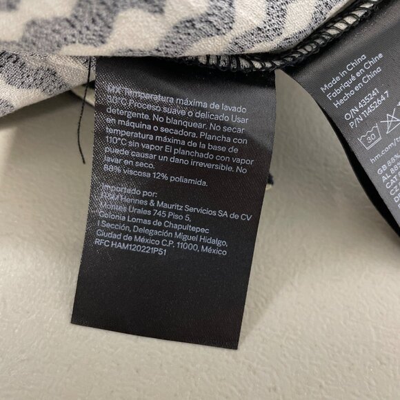 H&M Wrap Shirt Dress Size Small Long Sleeve Wavy Pattern Career Business Casual - Picture 7 of 9